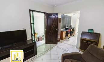 Imagem 2: Sobrado, 03 Aconchegantes Dormitórios + 02 Suítes + Closet + Quintal c/ Churrasqueira + Va