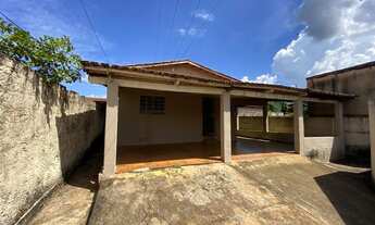 Imagem 3: Vendo casa 3 quartos no centro de Nerópolis próximo a prefeitura e comércios