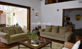 Imagem 6: Maravilhosa Casa à Venda em Condomínio Fechado no Alto do Capivari - Campos do Jordão/SP