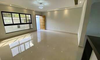 Imagem 2: Casa nova , edificada em lote inteiro no bairro Castanheiras