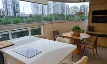 Imagem 4: Apartamento para venda tem 176 metros quadrados com 4 quartos !!!