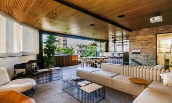 Imagem 3: Luxuosa cobertura reformada de 242m² com 3 suítes, ampla sala, cozinha moderna e varanda c