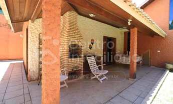 Imagem 2: CASA à venda com 4 quartos em Peruíbe, no bairro Centro