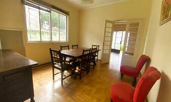 Imagem 2: Casa para venda tem 236 metros quadrados com 5 quartos em Centro - Pelotas - RS