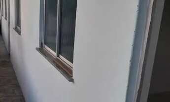 Imagem 1: ALUGO-FUNDO DA CASA DAS TELHAS (FAROLANDIA