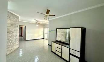 Imagem 2: Alugo casa com 05 quartos (03 suítes) e 04 vagas de garagem - Jardim Itália - Cuiabá - MT