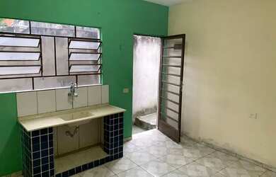 Imagem 4: Casa para venda com 150 metros quadrados com 5 quartos em Jardim Rubilene - SP