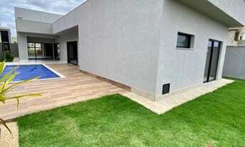 Imagem 5: Casa de condomínio térrea para venda possui 455 metros quadrados com 3 quartos