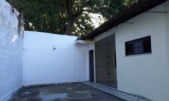 Imagem 1: Casa com 45 m² em condomínio fechado, forrada, com 2 quartos, 1 banheiro, cozinha, sala de