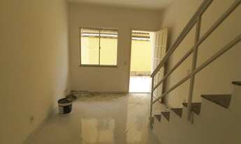 Imagem 2: Casa duplex a poucos minutos da UNIG