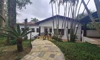 Imagem 2: Sobrado para aluguel e venda possui 680 metros quadrados com 5 quartos