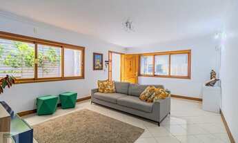 Imagem 2: Sobrado perto Metrô linha amarela - USP rua fechada