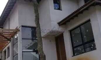 Imagem 2: Casa em condomínio fechado na Serra da Cantareira para venda ou locação