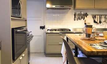 Imagem 5: Apartamento para aluguel e venda tem 215 metros quadrados com 4 quartos