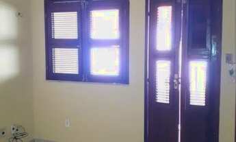 Imagem 3: Casa com 45 m² em condomínio fechado, forrada, com 2 quartos, 1 banheiro, cozinha, sala de