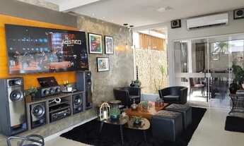 Imagem: CASA DE ALTO PADRÃO EM COND. FECHADO