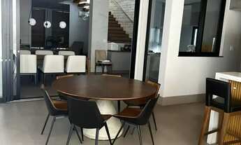 Imagem 4: Sobrado Alto Padrão Condomínio Portal do Sol II com4 suites sendo uma terrea