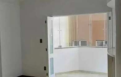 Imagem 3: Apartamento com 3 quartos na Agronômica e vaga de garagem livre