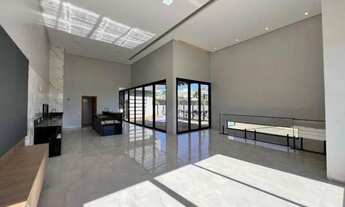 Imagem 2: Casa Térrea de esquina com 4 suítes no Grand Trianon