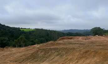 Imagem 6: Terreno amplo em região tranquila