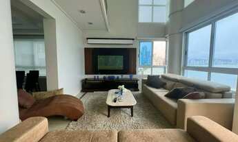 Imagem 3: Apartamento Frente Mar com Mezanino e 3 Suítes Aluguel Anual Balneário Camboriú