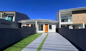 Imagem: Casa, com 2 dormitórios, com 2 vagas de