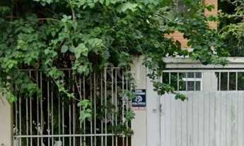 Imagem 2: Casa com quatro (4) dormitórios, duas (2) vagas de garagem, no bairro Passo da Areia em Po