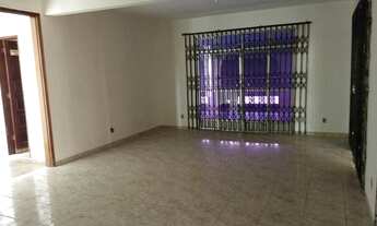 Imagem: Alugamos uma casa comercial com 450m2 na