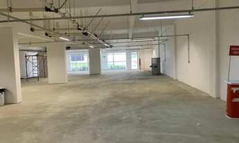 Imagem 2: Espaço comercial com 432m2, novíssimo, nunca habitado