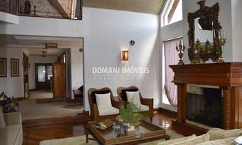 Imagem 5: Maravilhosa Casa à Venda em Condomínio Fechado no Alto do Capivari - Campos do Jordão/SP