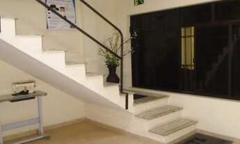 Imagem 3: Sobrado para venda possui 200 metros quadrados com 1 quarto em Assunção - São Bernardo do