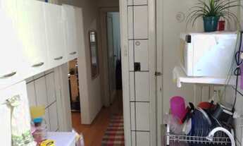 Imagem 7: Kitnet venda 30 m2, região central de Campinas. Sala e dormitório, cozinha e wc. Piso lami