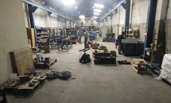 Imagem 2: Galpão com 4 pontes rolantes