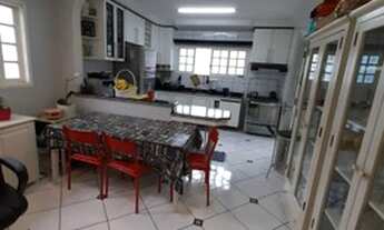 Imagem 2: Térrea para venda possui 230 metros quadrados com 3 quartos em Vila Pires - Santo André