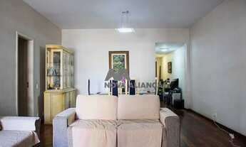 Imagem 3: Amplo apartamento de frente com 2 vagas e varandão perto da praça Vanhargem!