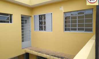 Imagem 4: Casa com 04 cômodos na Vila Nhocuné - Imóvel reformado e aceita depósito