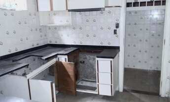 Imagem 7: Casa para venda possui 245 metros quadrados com 3 quartos em Vila Valparaíso - Santo André