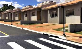 Imagem 2: Casa no Cond. Nova Lindoia, Região Leste de Londrina com 2 quartos, 1 vaga e 51m2 de área