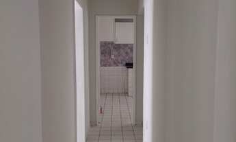 Imagem 5: Apartamento no Espinheiro, prédio antigo em pilotis numa localização excelente!!!