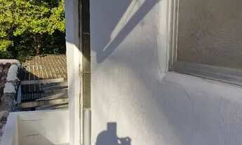 Imagem 3: Vendo casa pequena primeiro andar