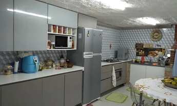 Imagem 6: Excelente aqui no massaguaçu com três dormitórios e piscina linda, linda !!