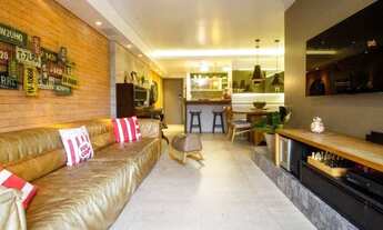 Imagem 2: Apartamento com 3 dormitórios sendo 1 suíte e 2 vagas à venda, 95 m² por R$ 875.000 - Água