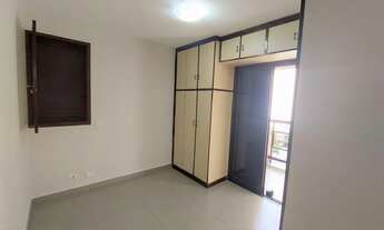 Imagem 4: Apartamento de frente, 01 dormitório com armários, sala, cozinha banheiro com box, área de