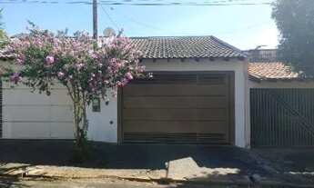 Imagem 5: Casa para venda possui 98 metros quadrados com 3 quartos em Jardim Petrópolis - Bauru - SP