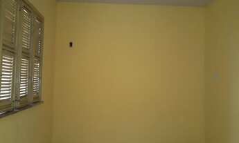 Imagem 4: OTIMA CASA COM 03 QUARTOS, QUINTAL, FORRADA E GRADEADA. PROXIMO A CASA DO PORTUGUES NA AV