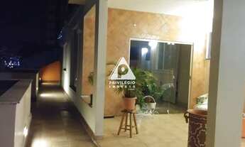 Imagem: Cobertura à venda, 2 quartos, 1 suíte