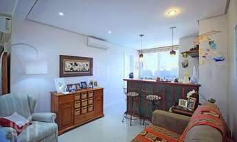 Imagem 2: Apartamento para venda tem 144 metros quadrados com 3 quartos em Petrópolis - Porto Alegre