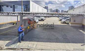 Imagem 3: Terreno de 750m2 Com Quadras de Tenis