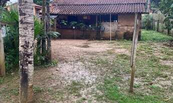 Imagem 2: Vende -se está casa telefone para contato *ou