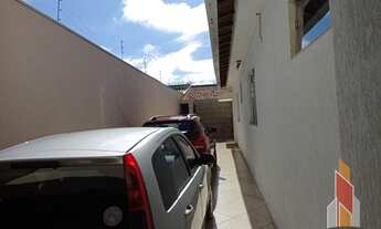 Imagem 2: Casa para Venda em Uberlândia, Santa Mônica, 3 dormitórios, 1 suíte, 1 banheiro, 6 vagas